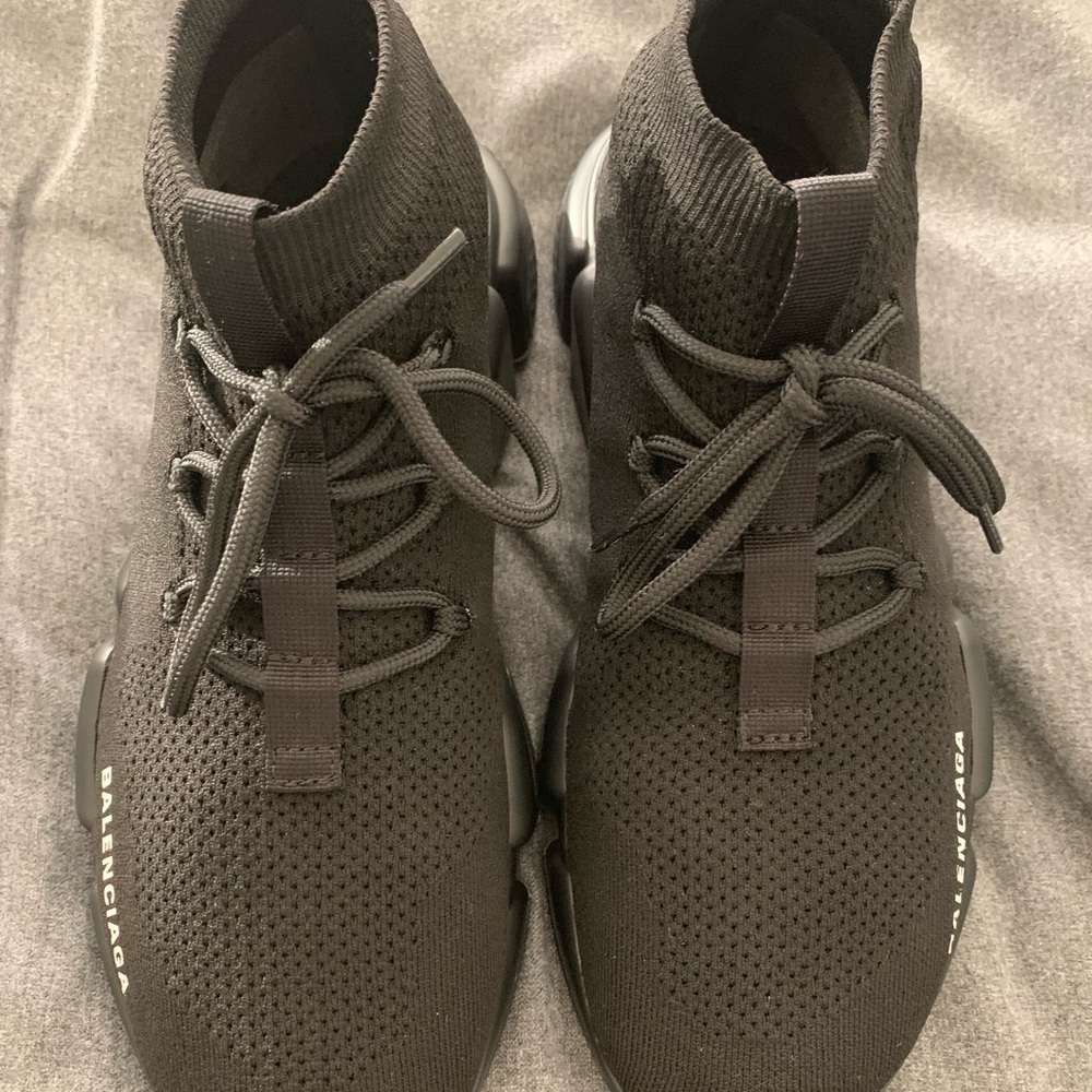 Shoes - Picture 2 of 8